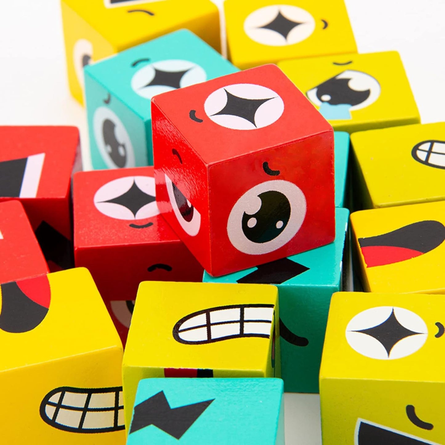 Emoji Expressions Matching Cube Game